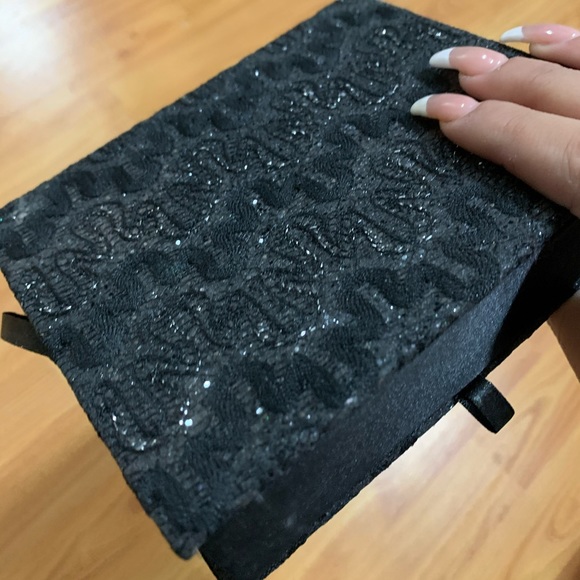 LORAC eyeshadow palette - Picture 4 of 6